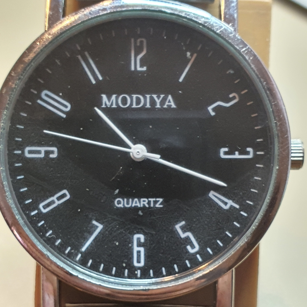 10/$20 Modiya Silver/Black Men's Watch
